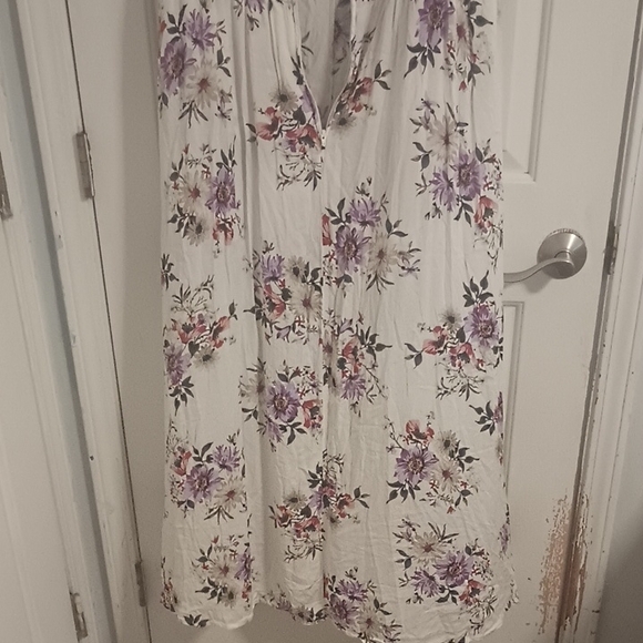 Torrid Floral Walkthrough Romper Size 20 - Picture 14 of 14